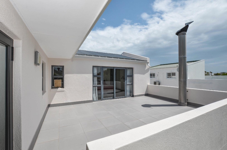 4 Bedroom Property for Sale in Sunset Beach Western Cape